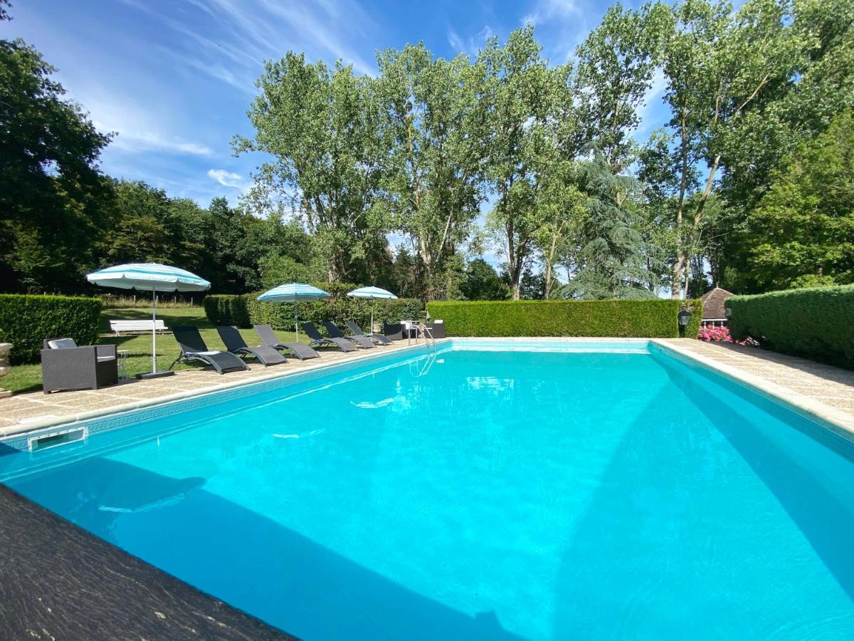 Le Petit Chateau De Sainte Colombe Bouges-le-Chateau Esterno foto
